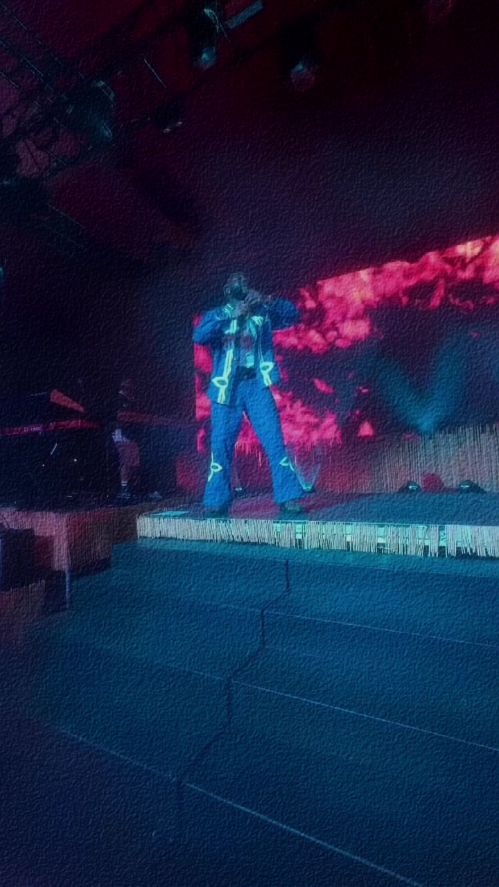 @001