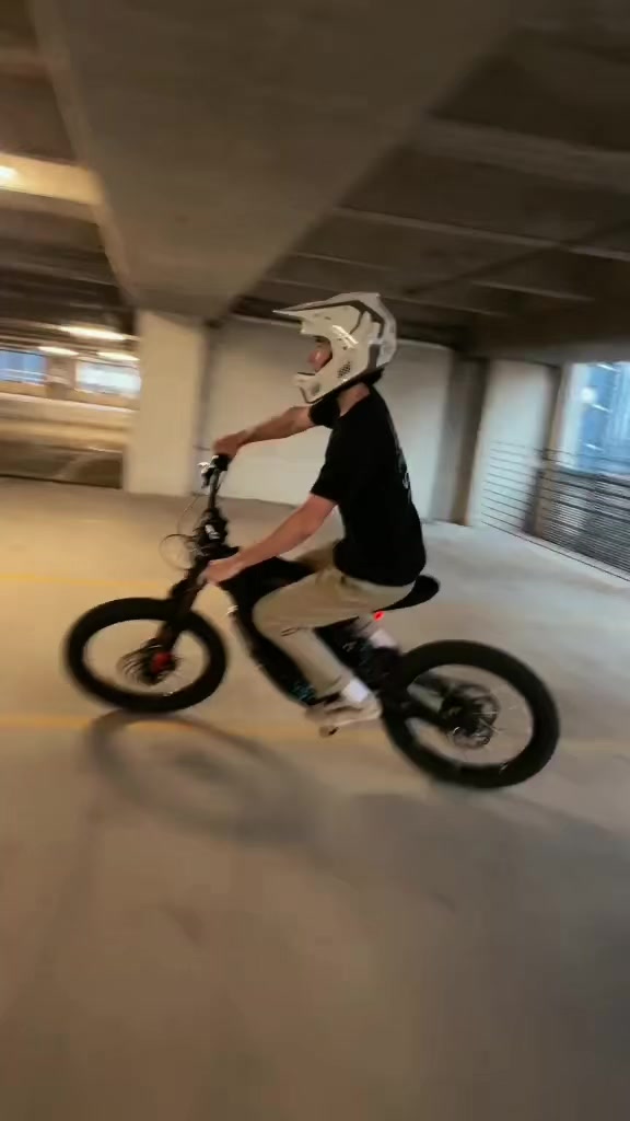 @bandzchasr