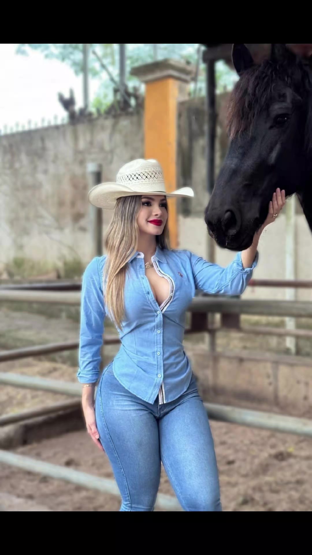 @Hermosilla