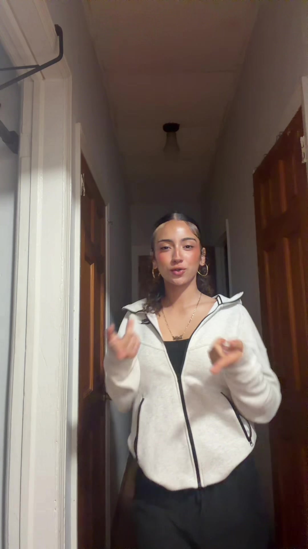 @bellabae