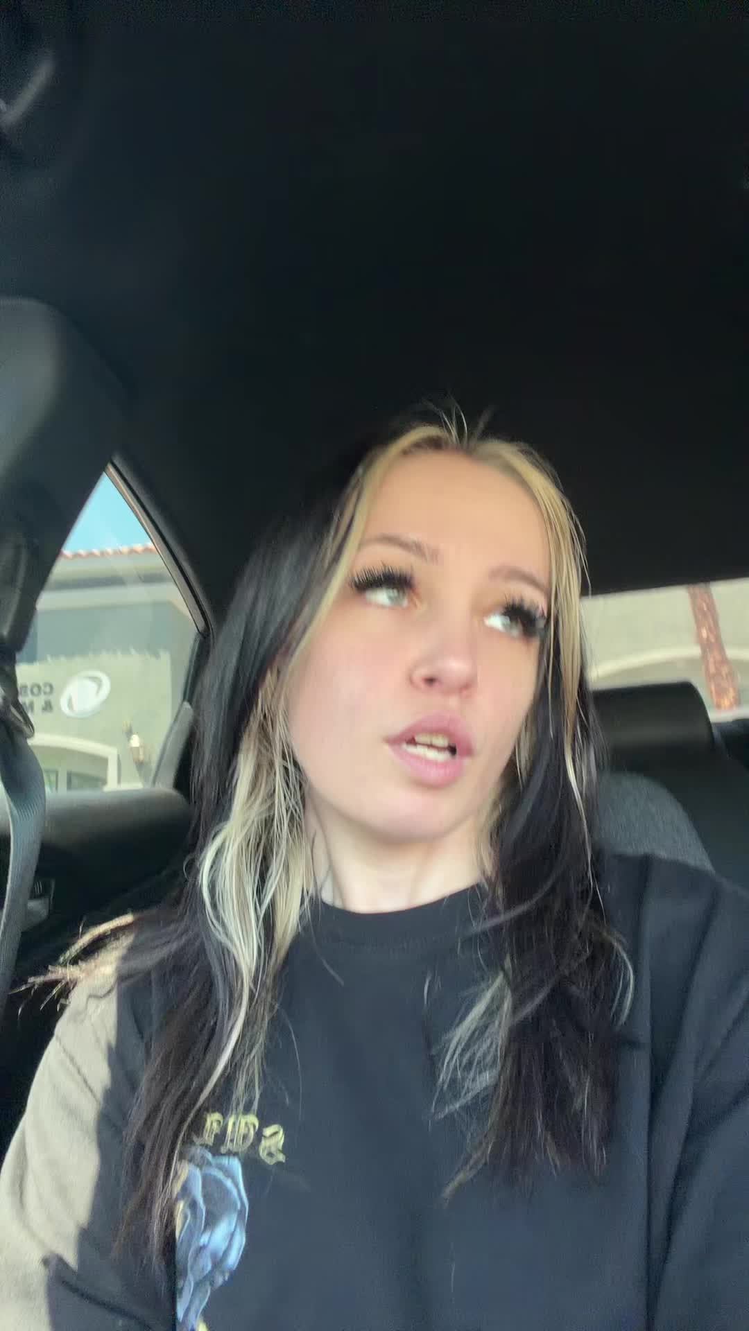 @vxnliz_