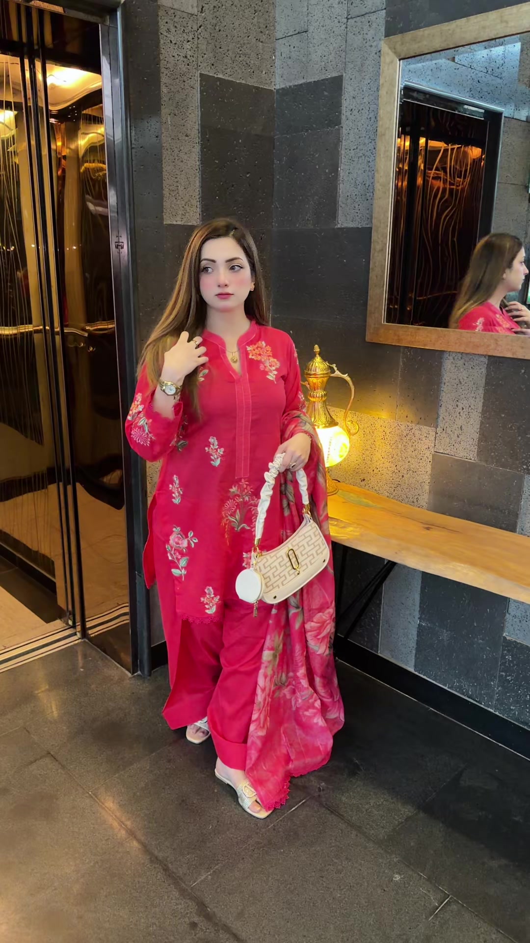 @پروشہ شاہ