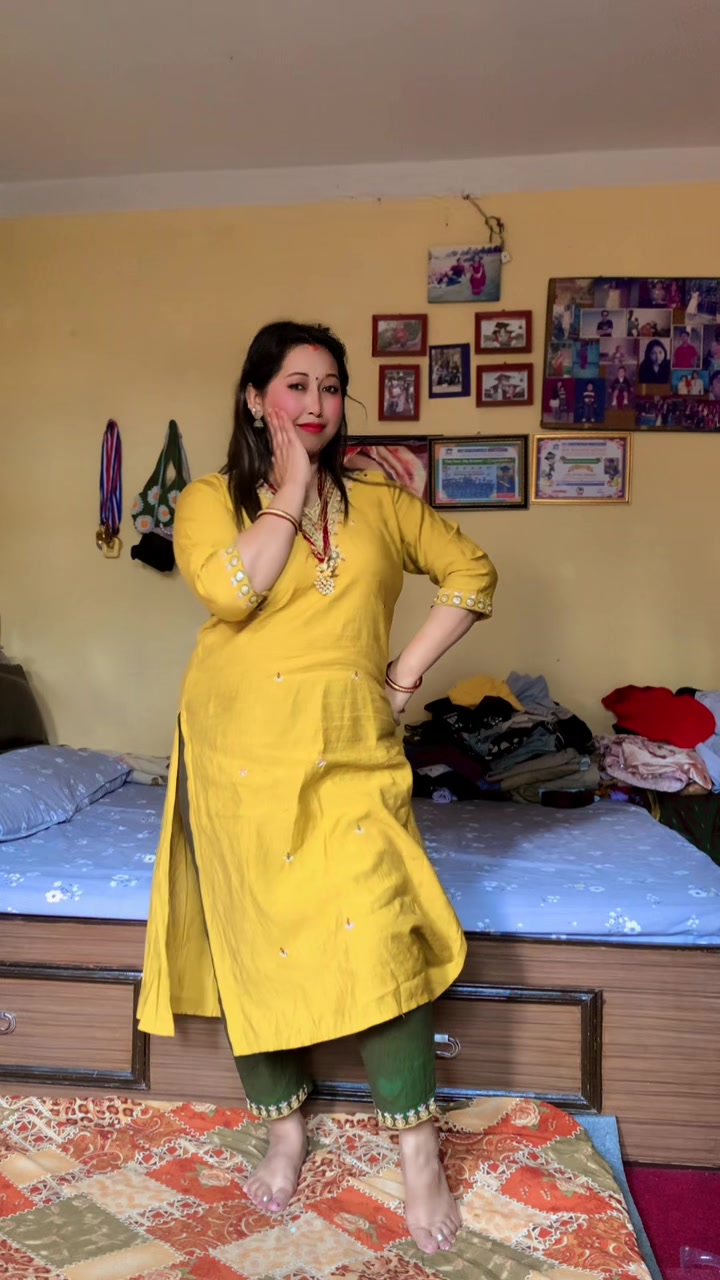 @Urmi