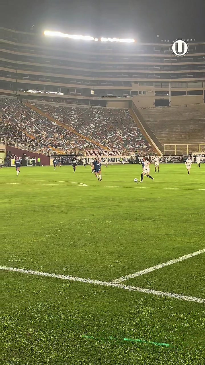 @Universitario