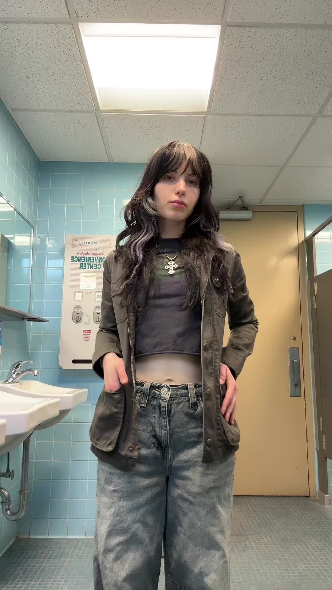 @lily🦇