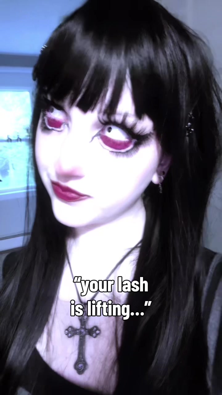 @norahdoesmakeup