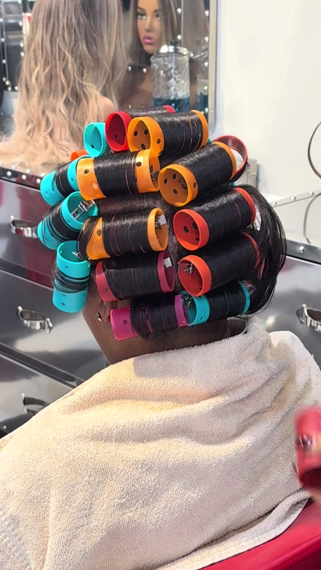 @Salon 809