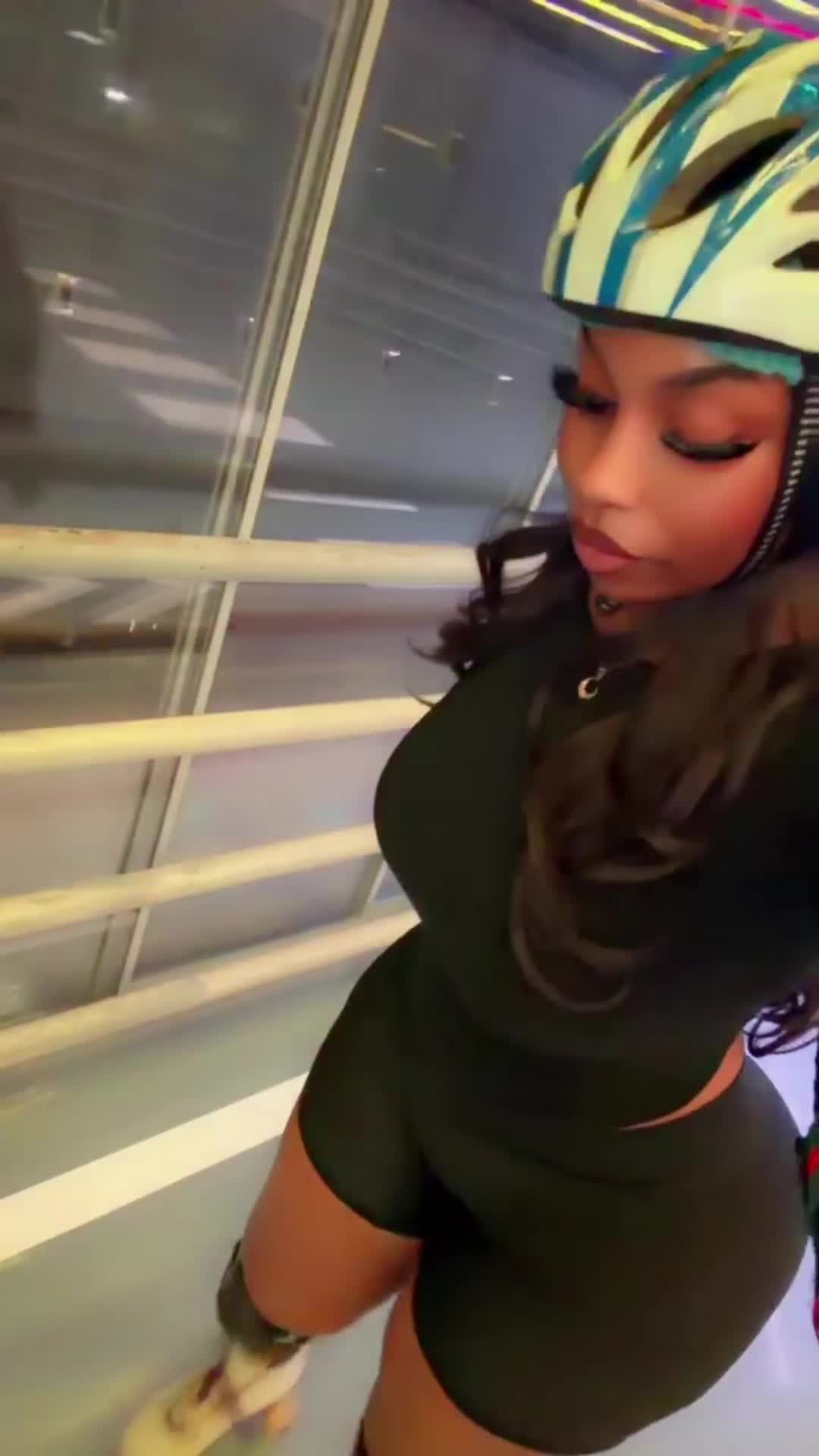 @NiceyNea🇨🇲