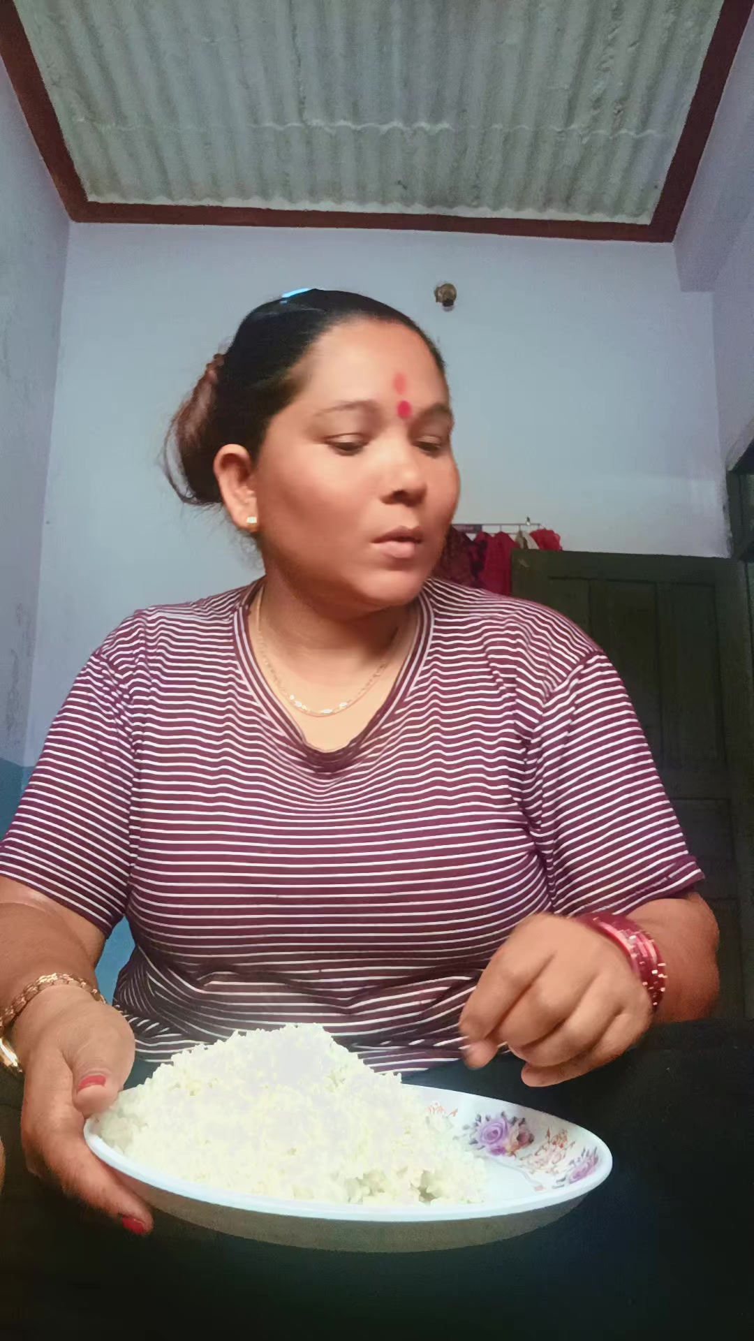 @सुस्मिता लामगादे