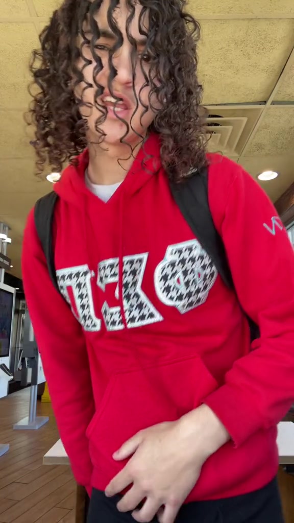 @Thraxr