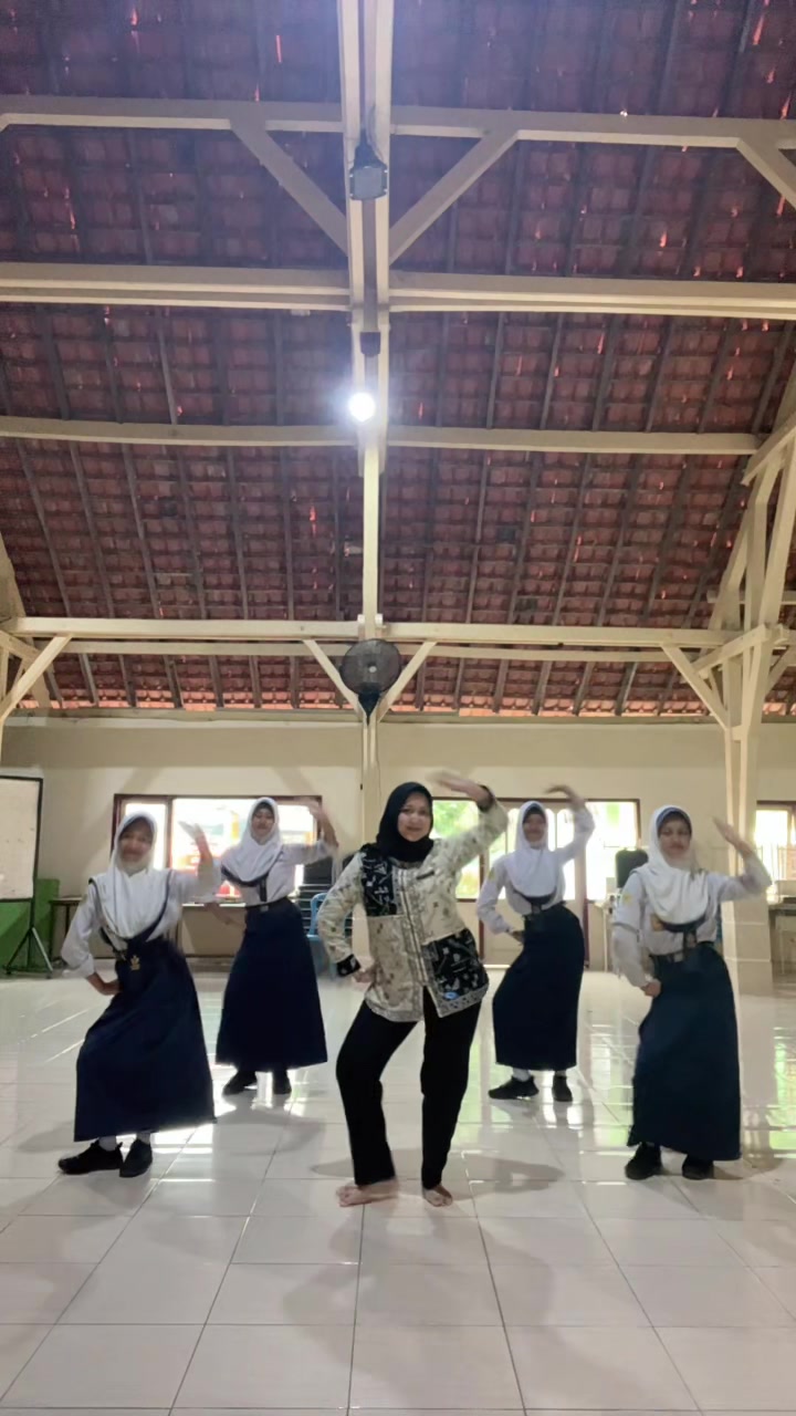 @emm apa ya