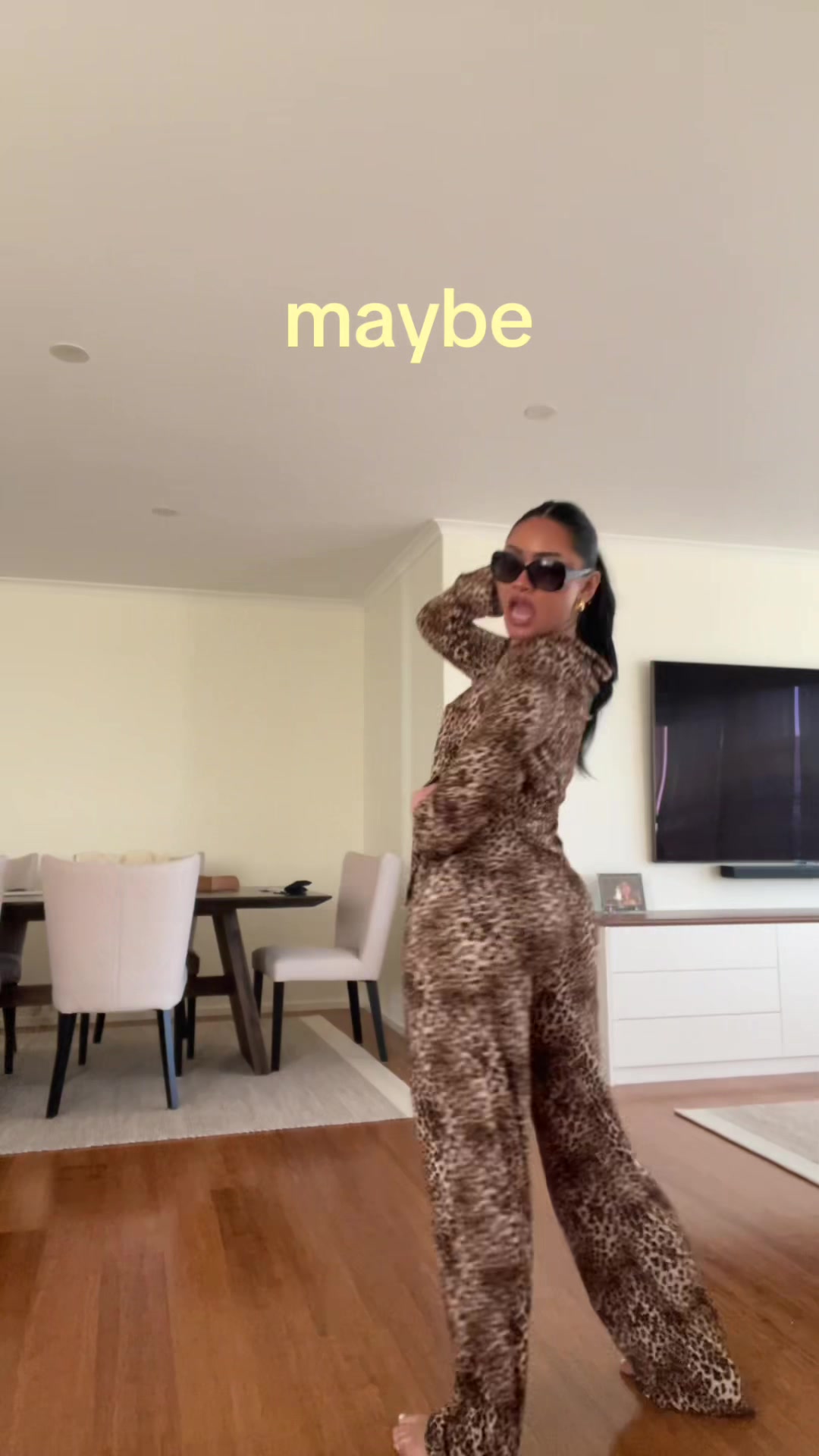 @TH💋NIA