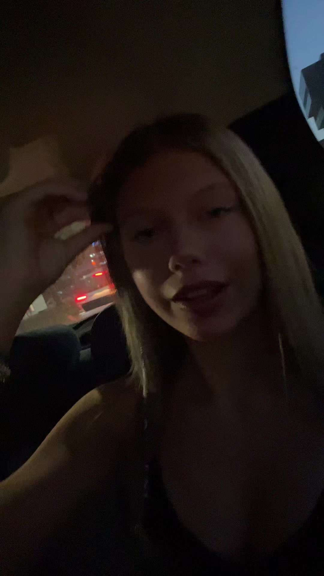 @👸🏼