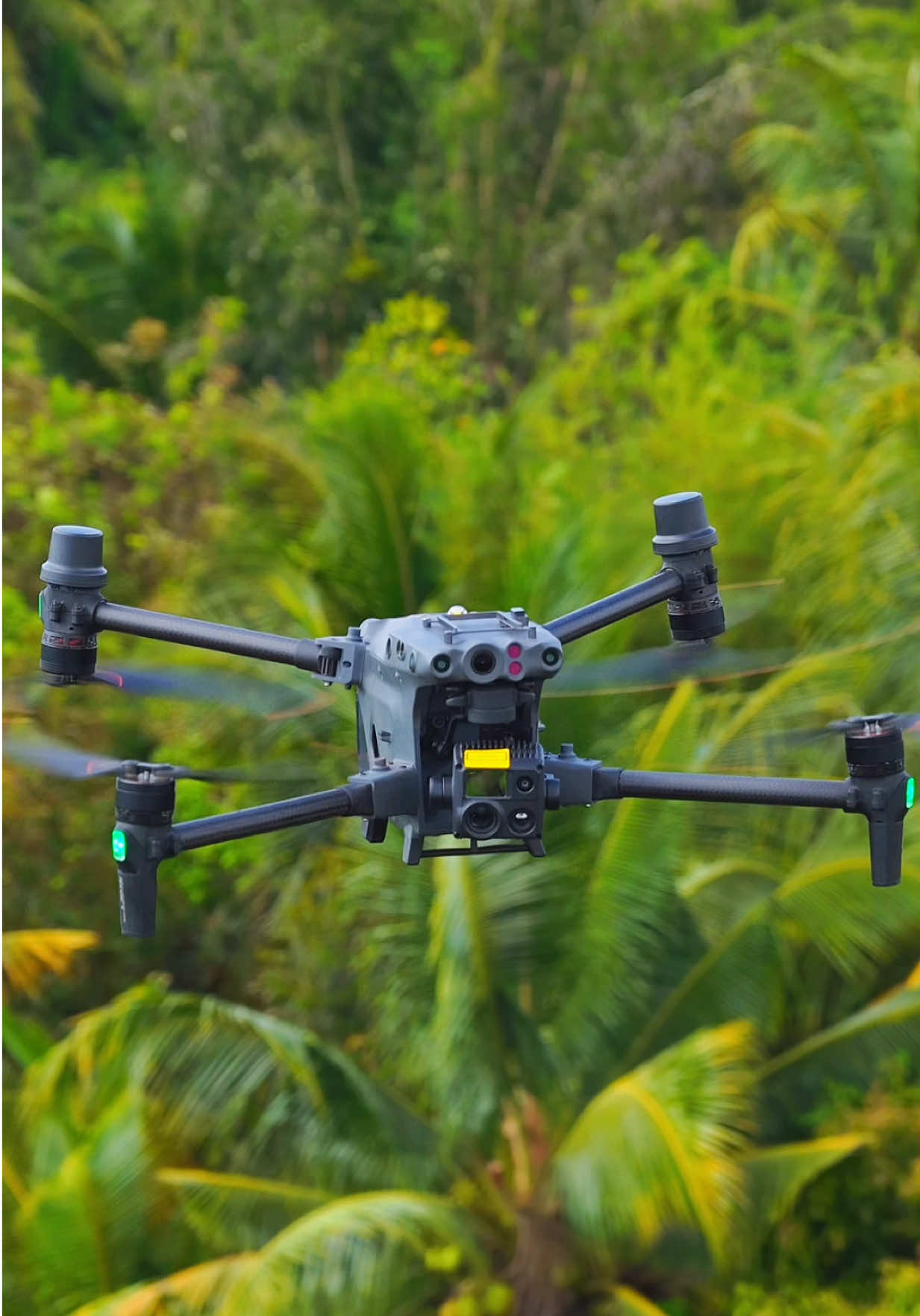 @Th&agrave;nh Đạt Flycam