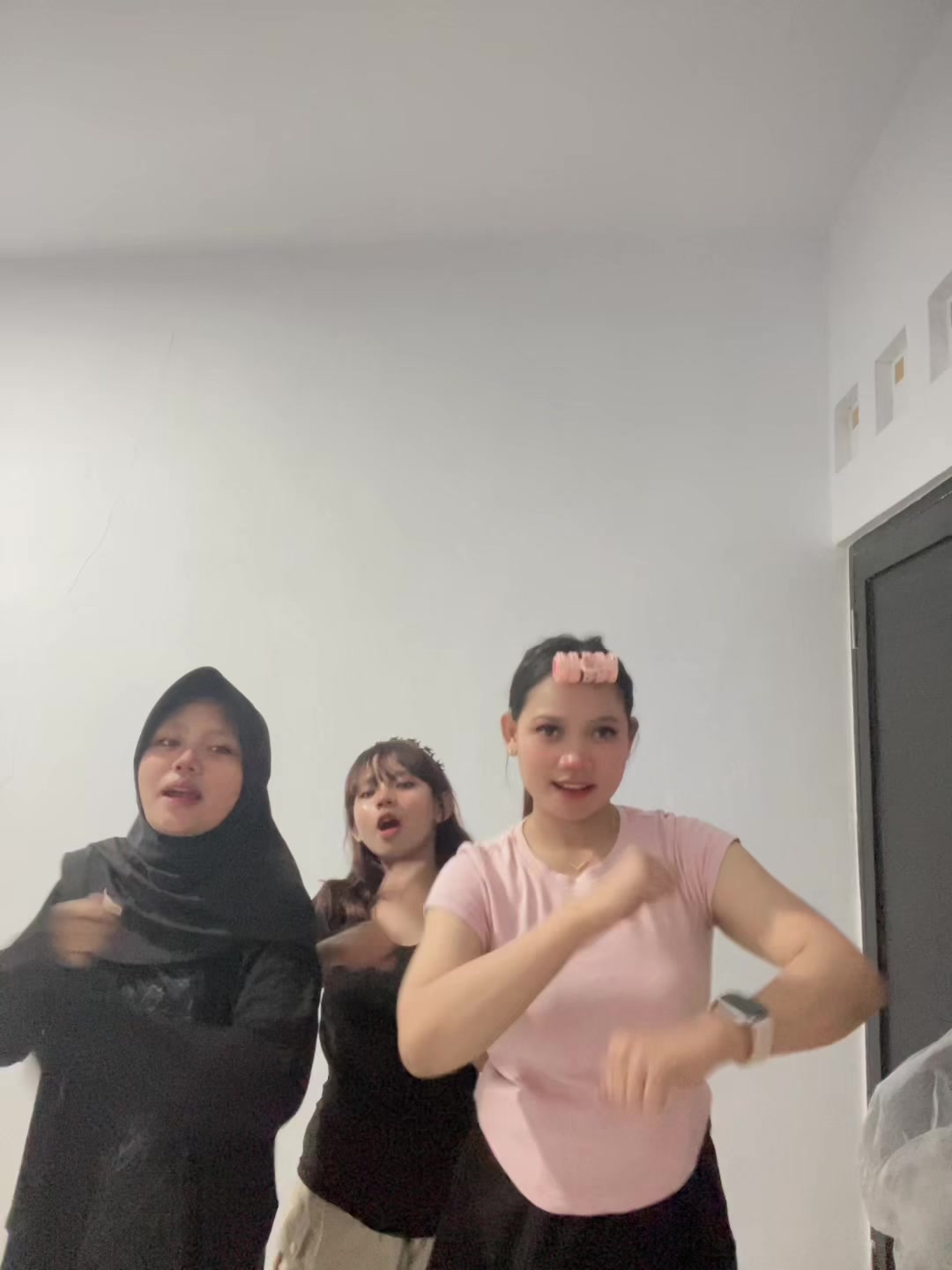@Nia 🌸