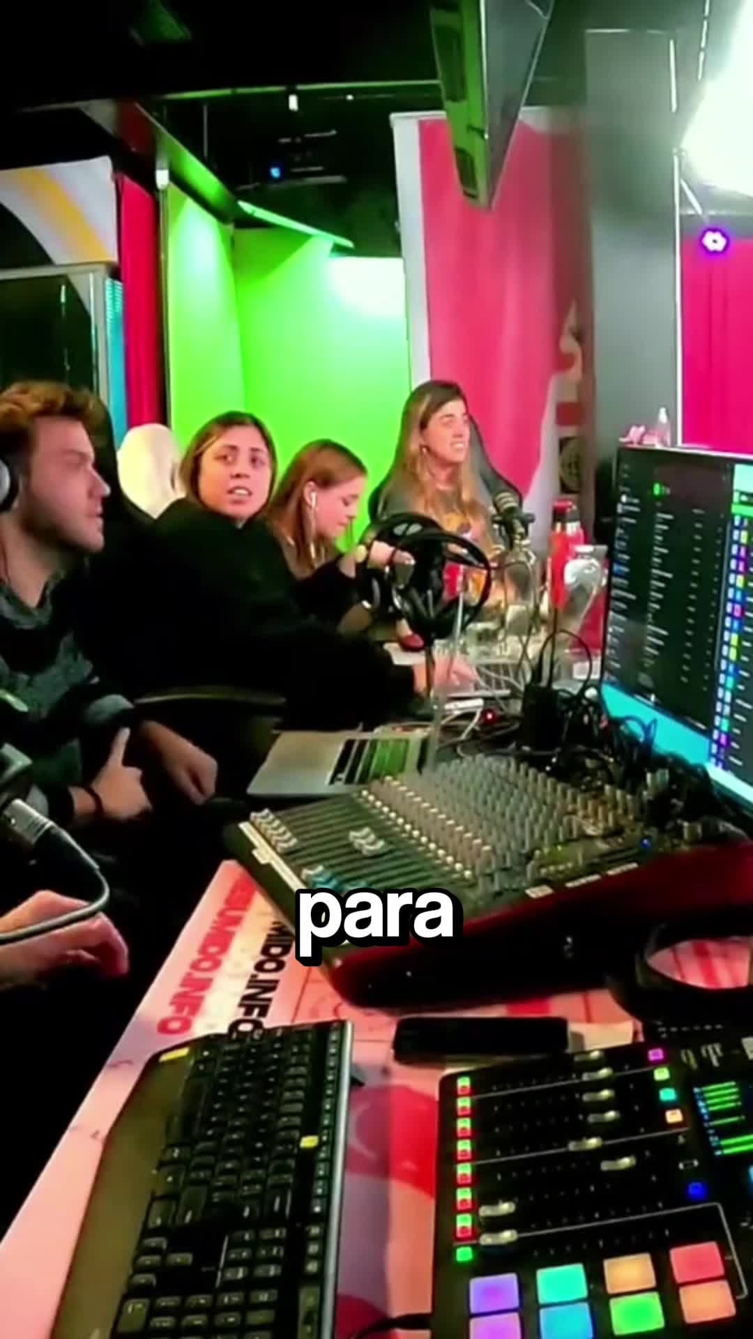 @FansTV
