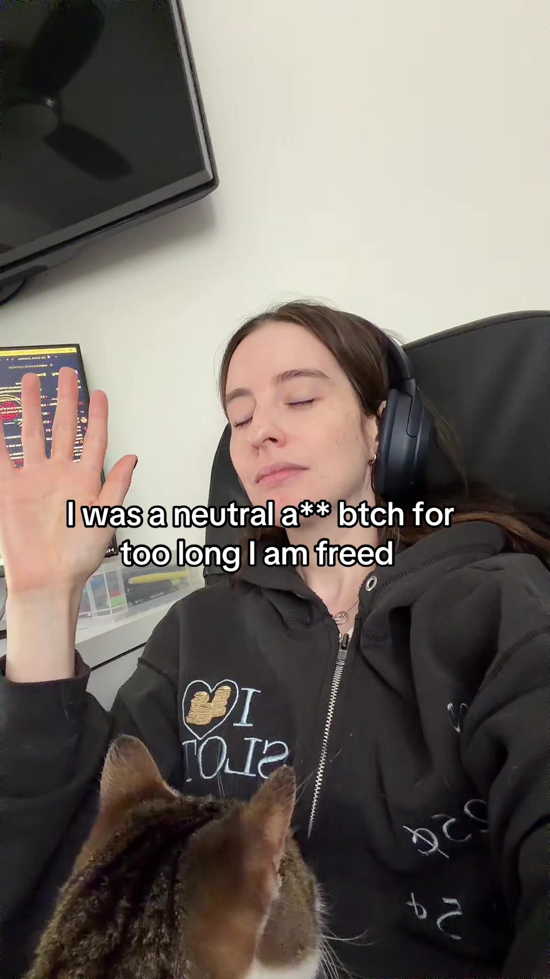 @carlyincontro