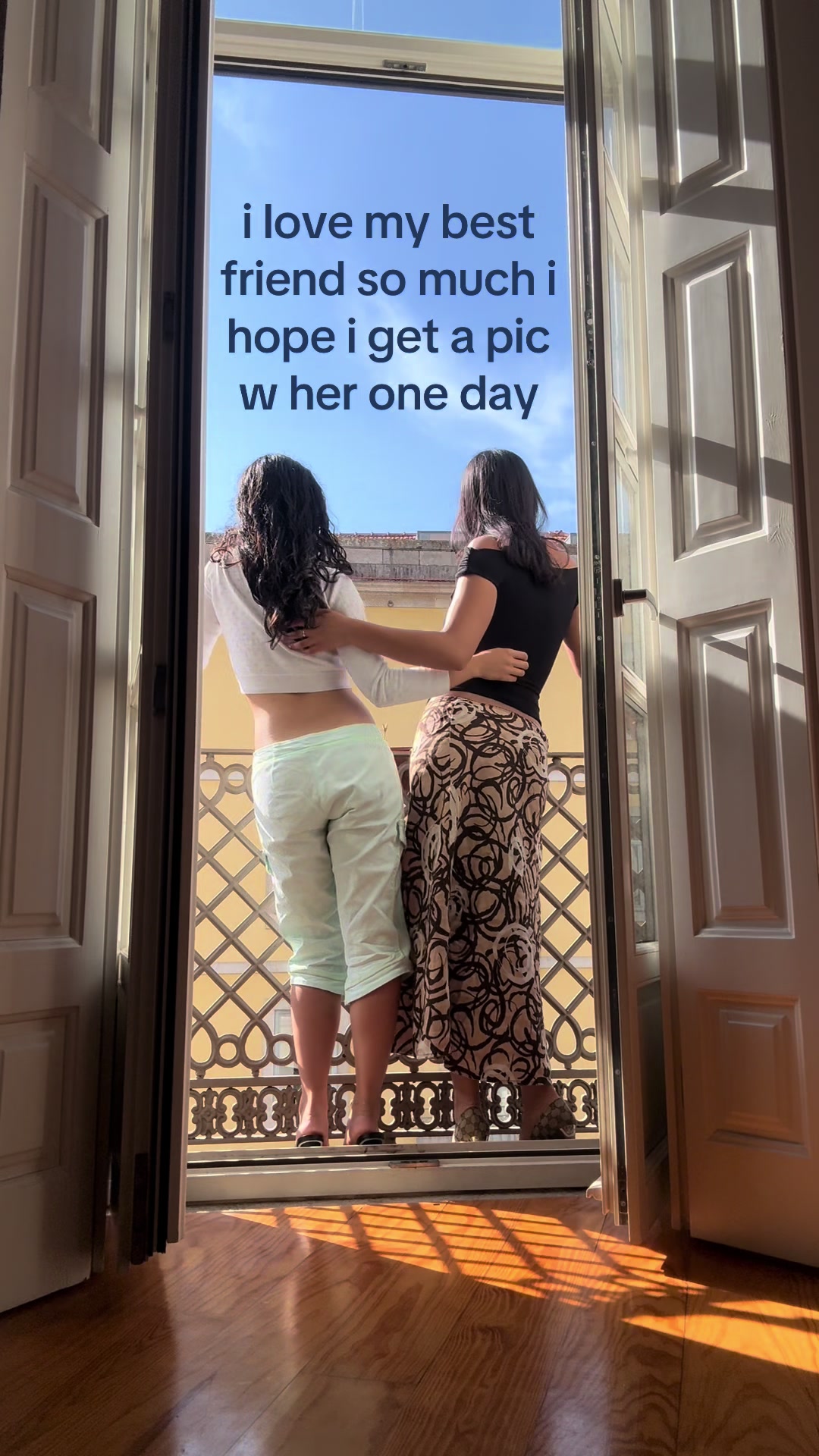 @Mia