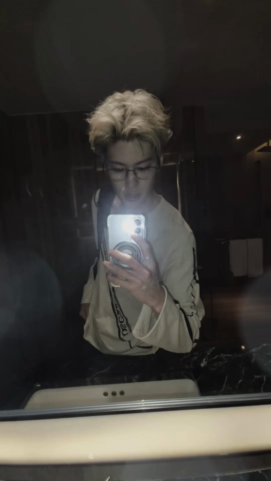 @토니