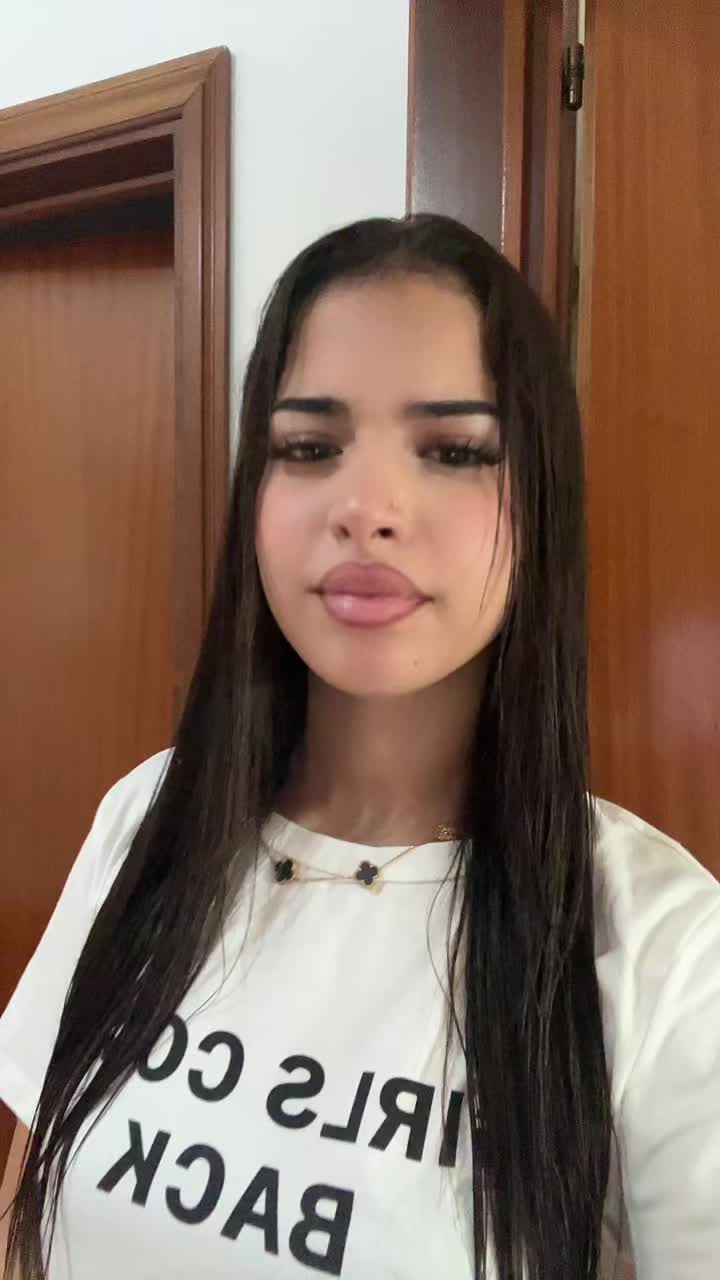 @𝓂𝒶𝓇𝒾ℯ_𝓂