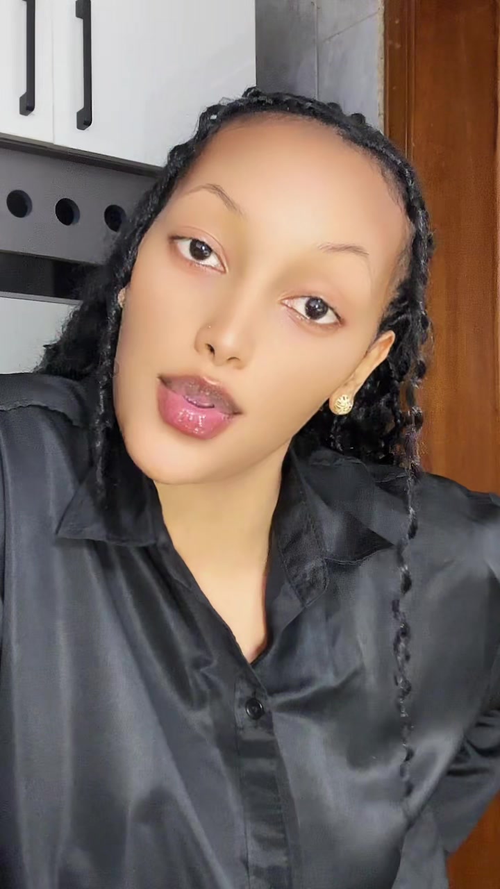 @Latifa🇷🇼