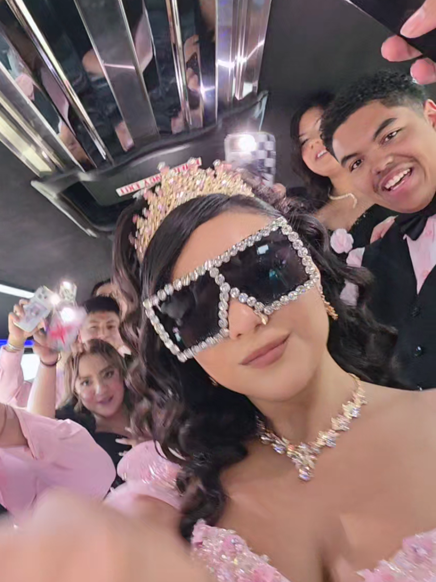 @JJ Quinceañera's Trending