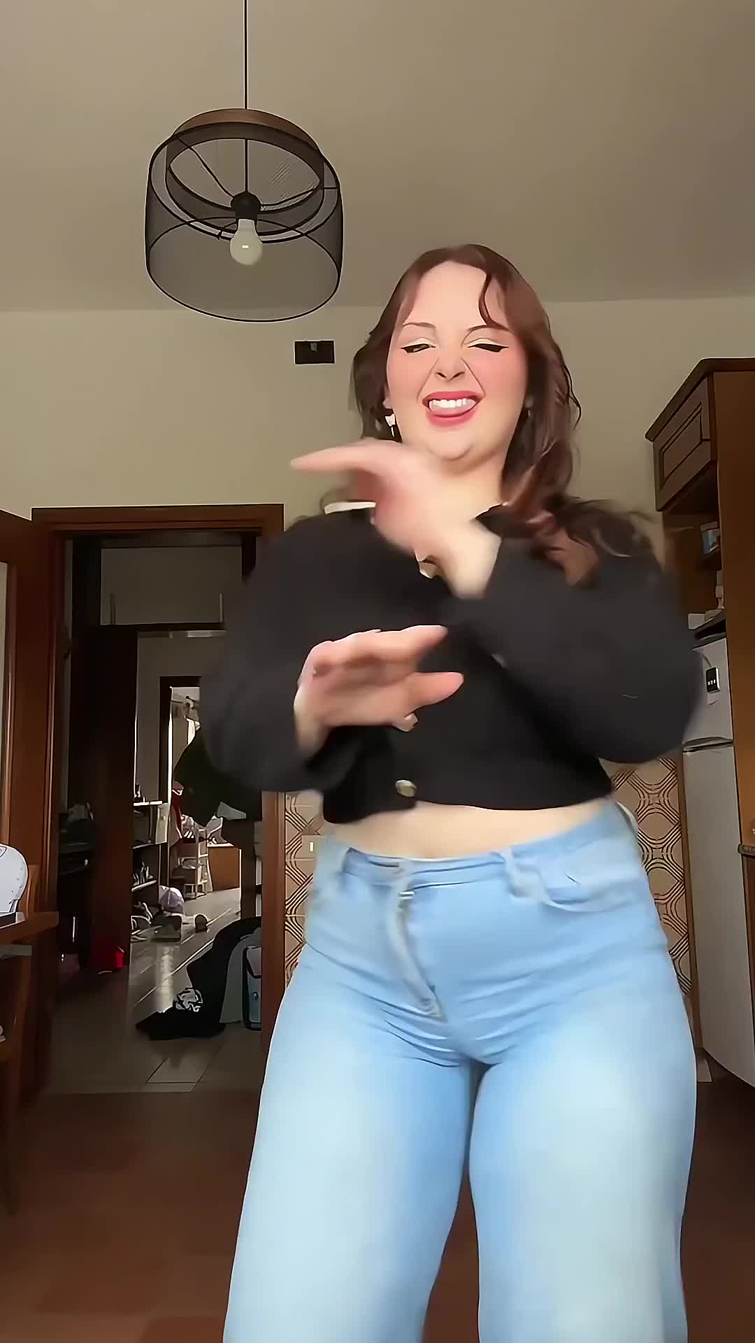 @LV5813458972BFFP