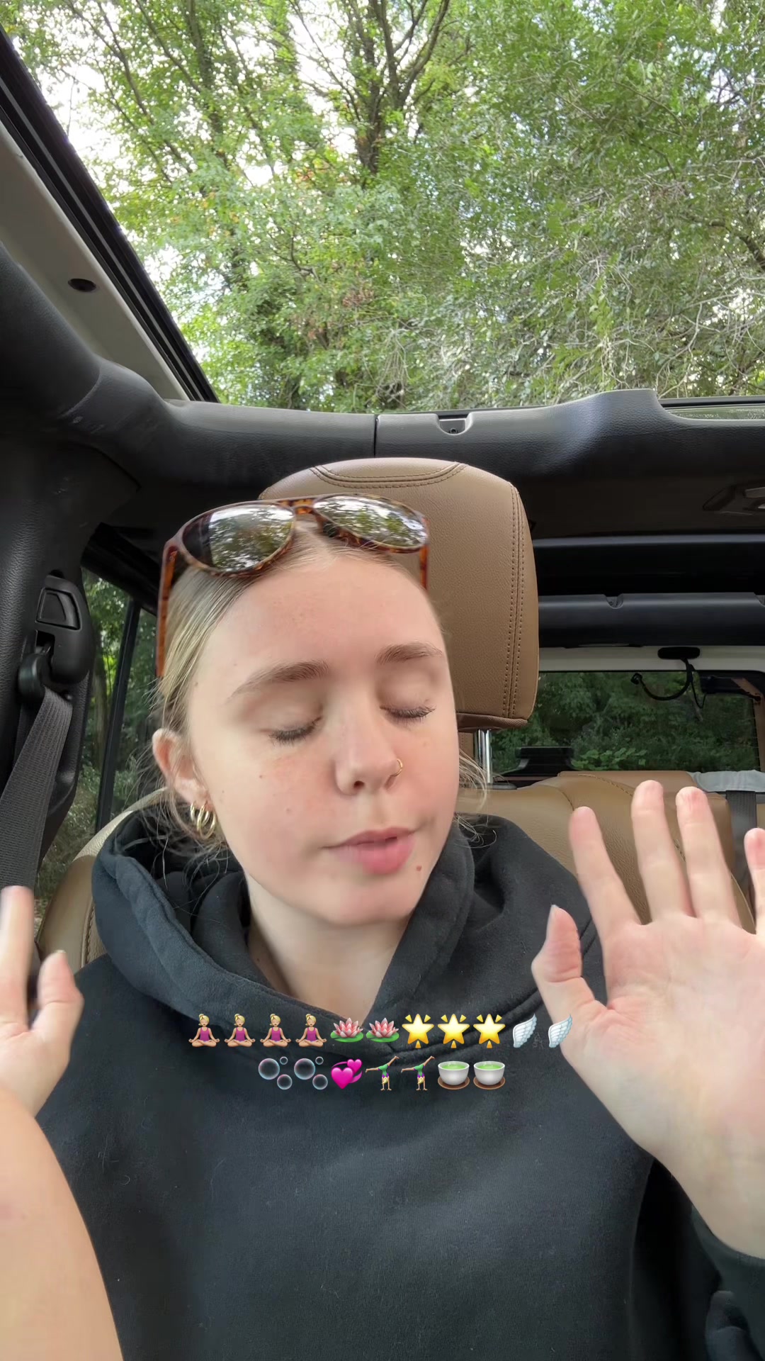 @mia_lauren_