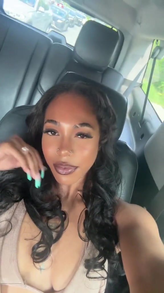 @Ariiii