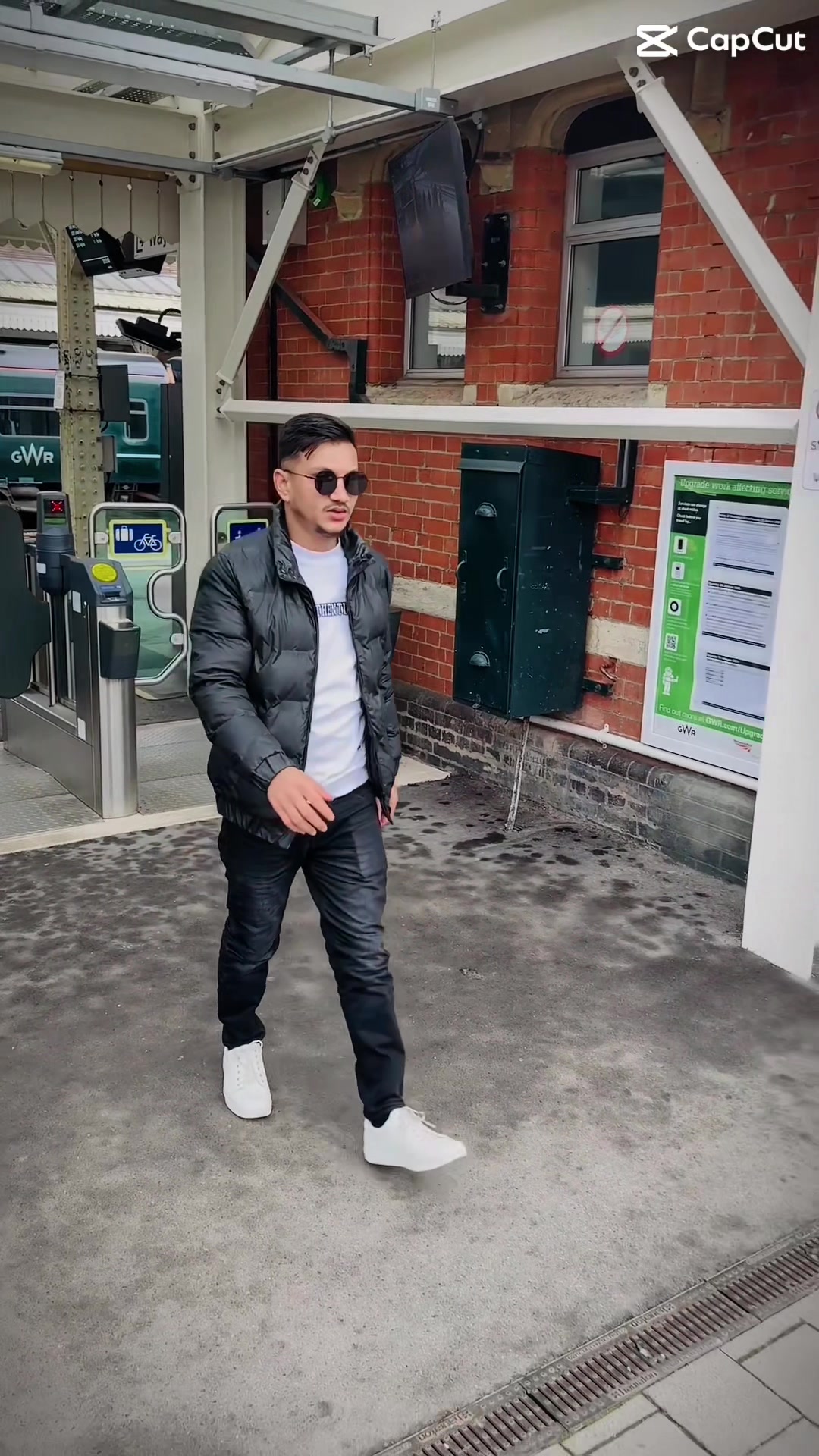 @𝗥𝗔 𝗠𝗔𝗠𝗨𝗡 🇬🇧