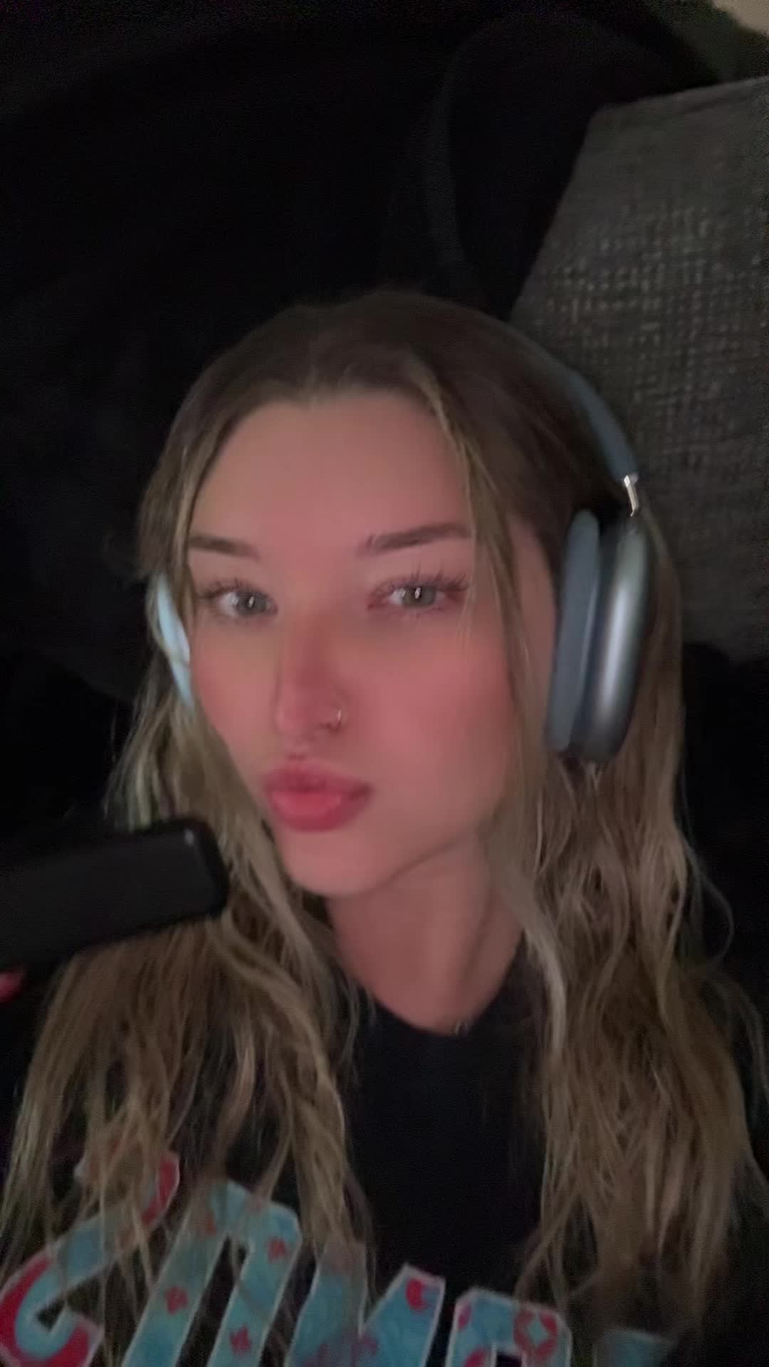 @Angelarohde99