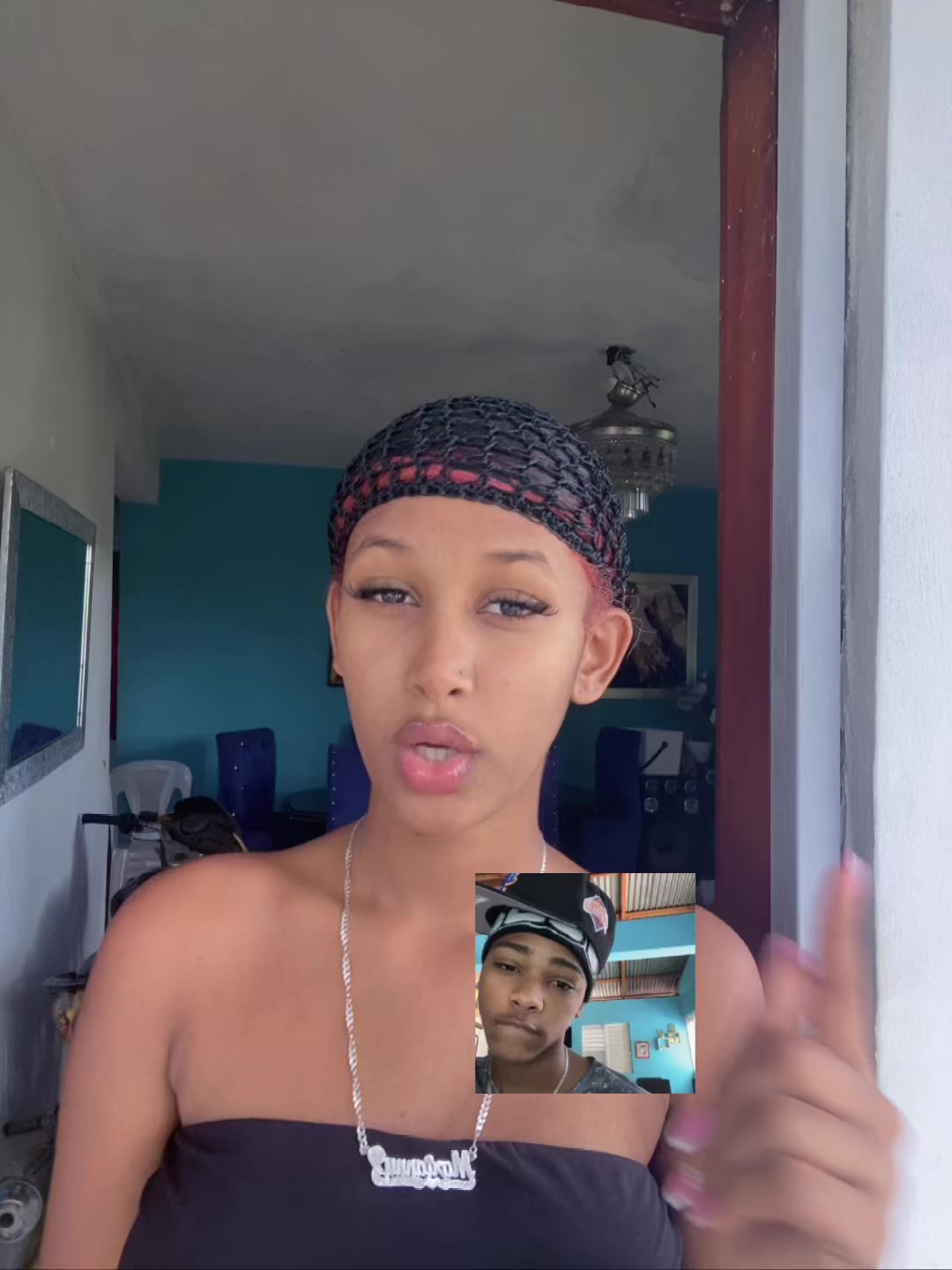 @🫦
