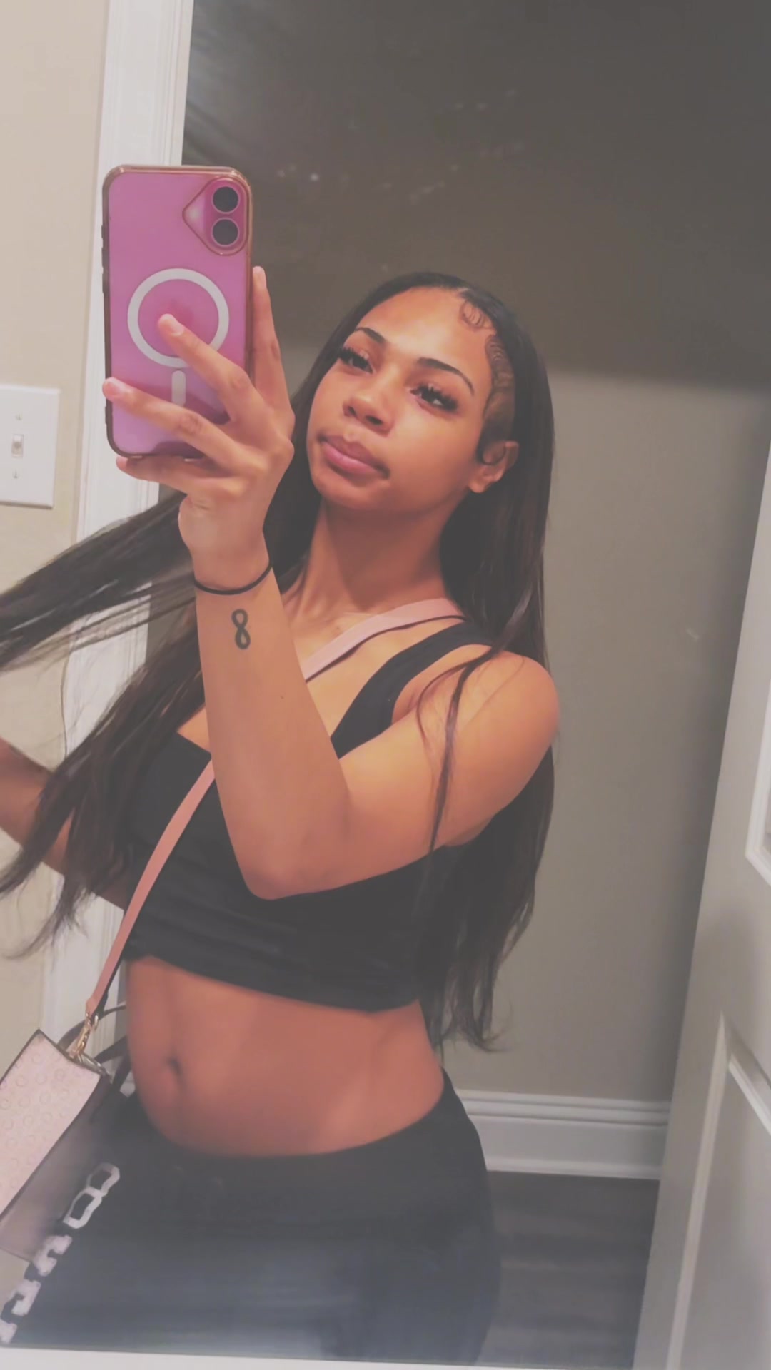 @lovefo.niyah