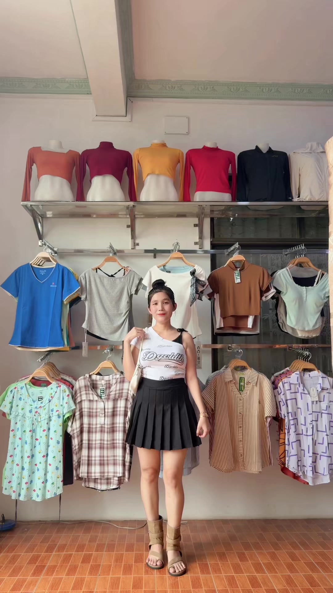 @Taw Win Nan clothing-girl