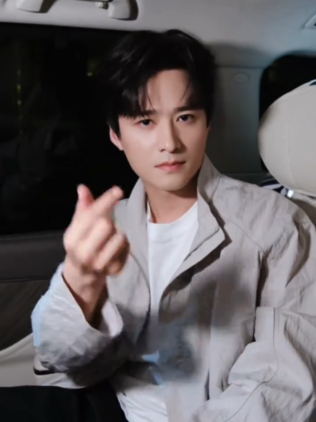 @🌷ʏɪɴɢʏɪɴɢ🌷 ghệ đẹp Trinh ca