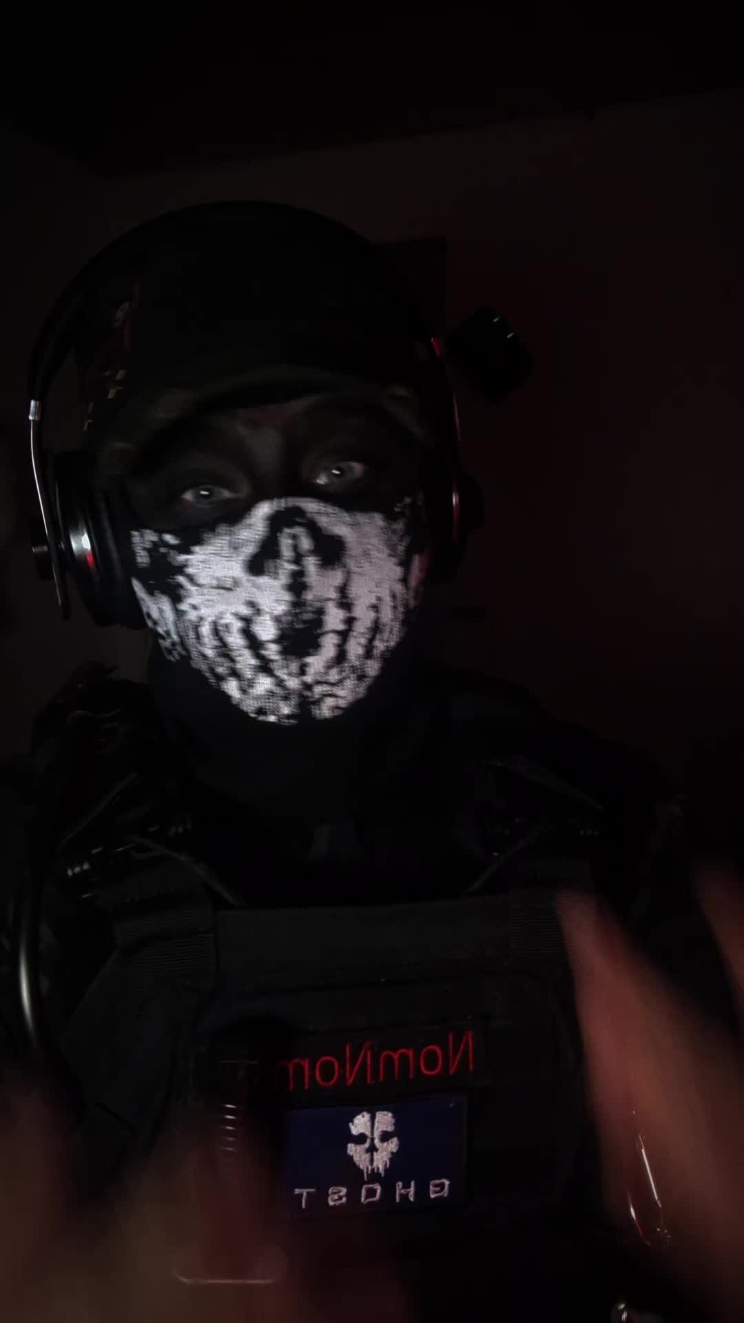 @Callsign.NomNoms (-_-)