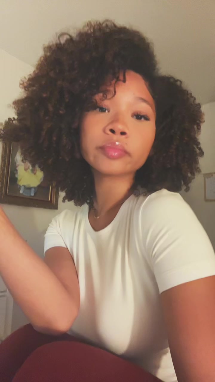 @anayah 🧏🏽&zwj;♀️
