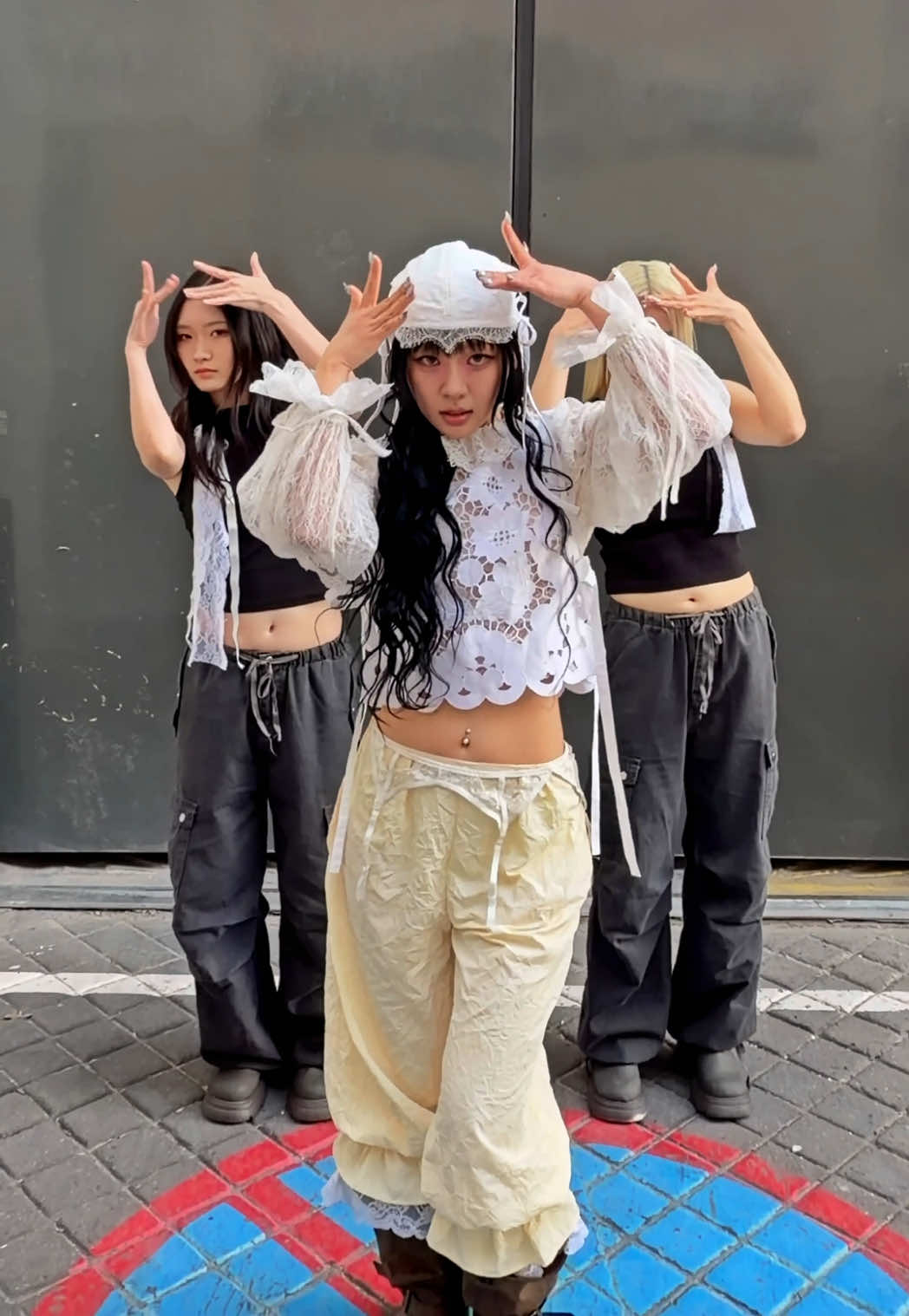 @Yves_official