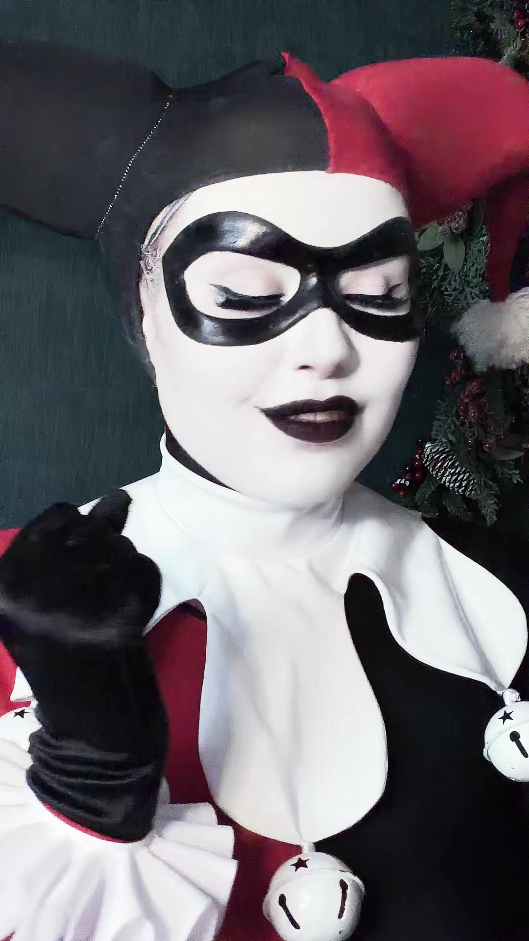 @valeriecosplays