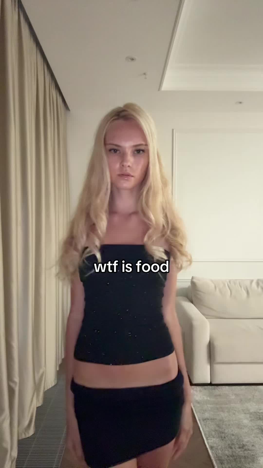 @monnelizz