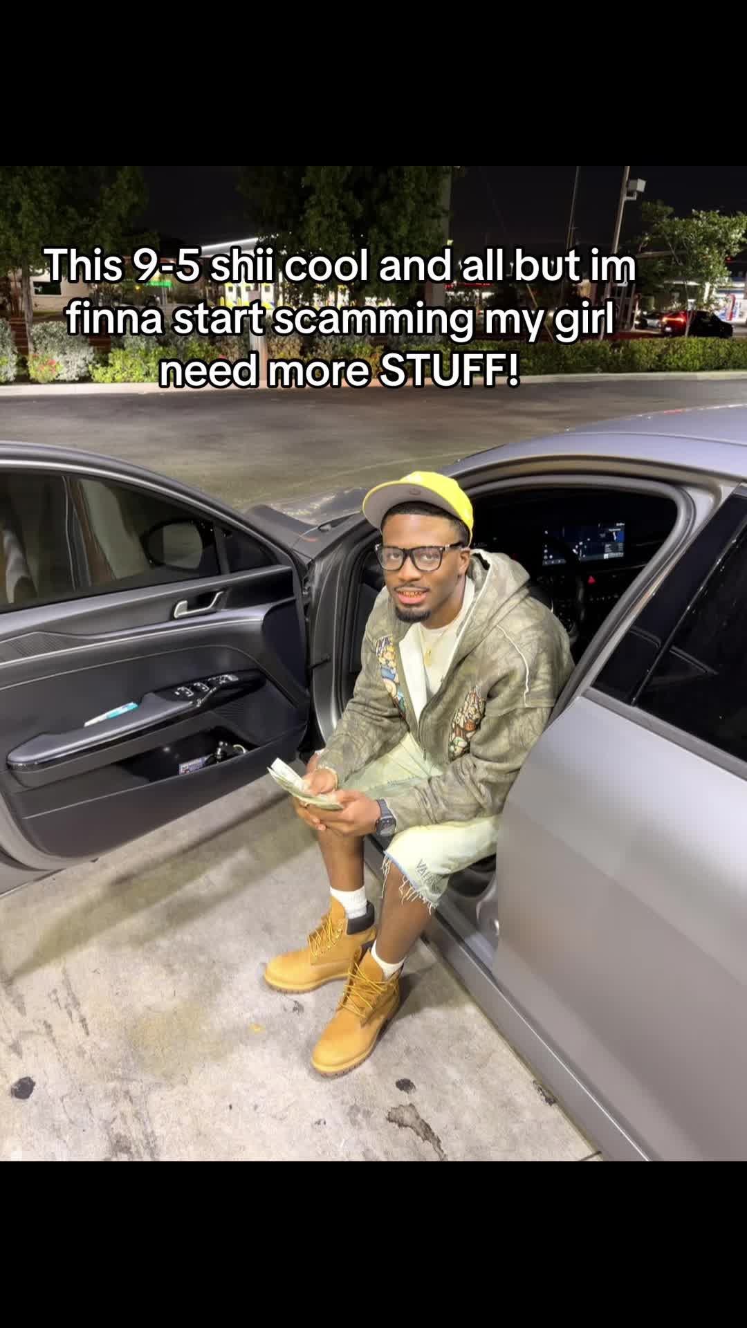 @👾