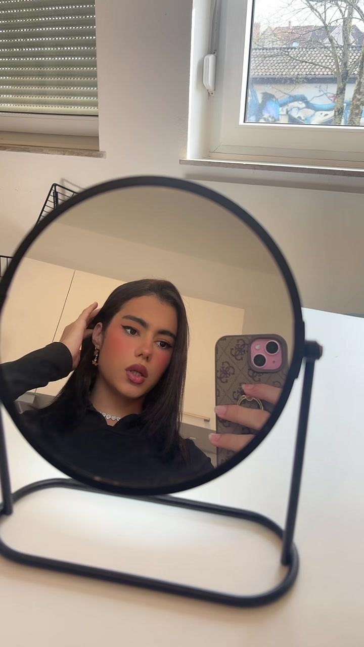 @ana lara 💋