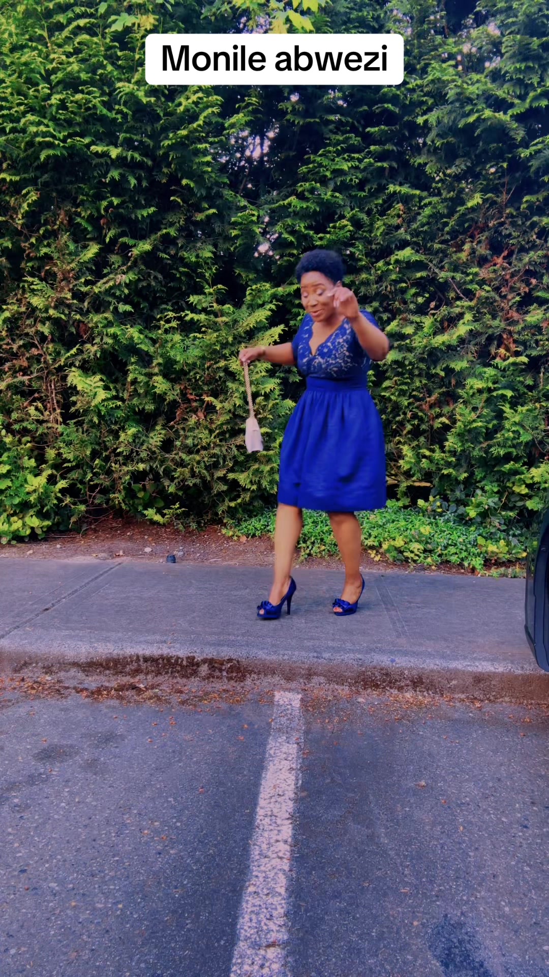 @Abwezi Mwandiona?