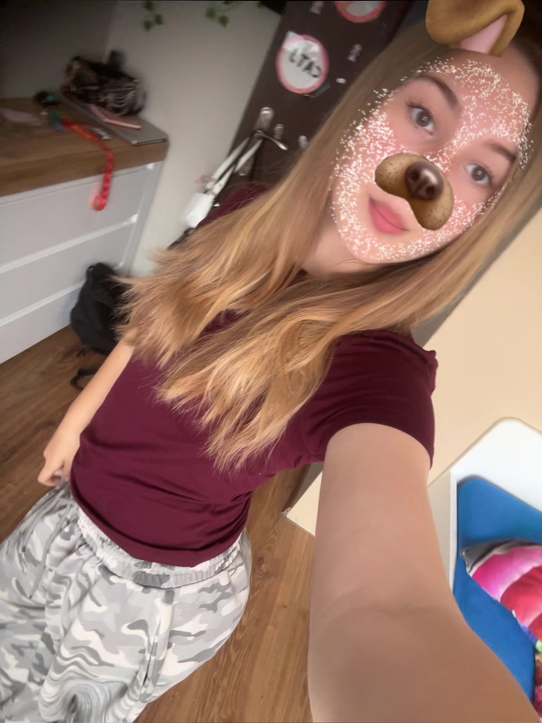@_bl0ndynaa._