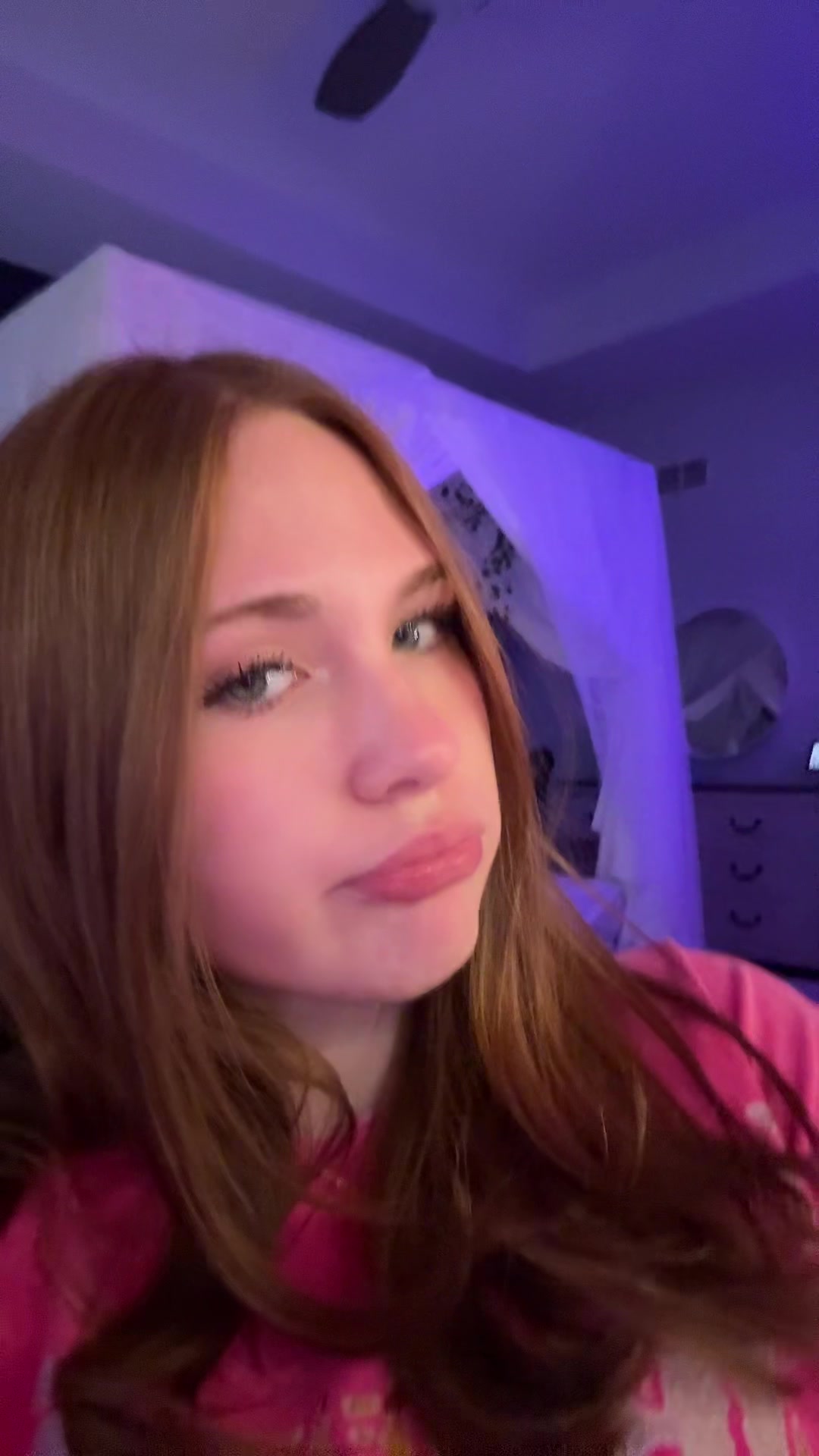 @🐒ophia