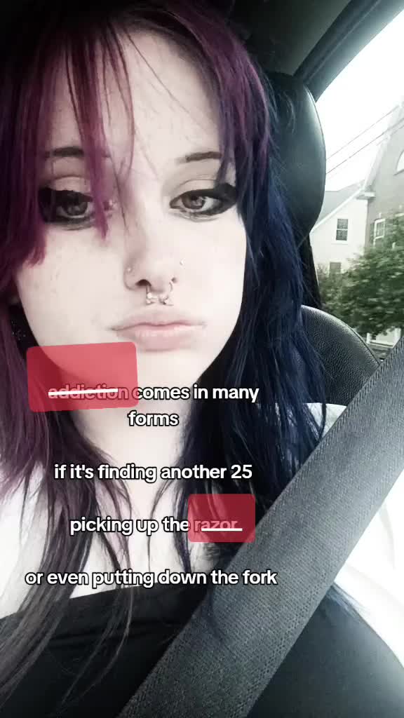@𖣂