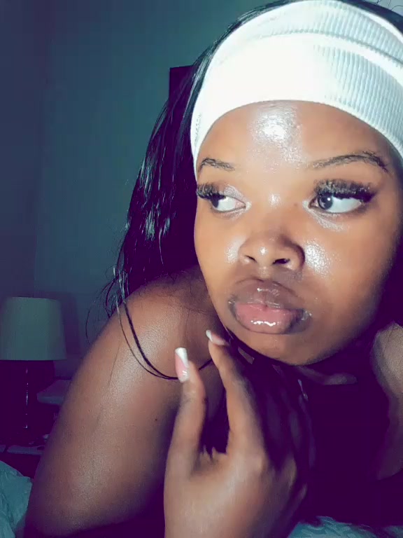@Sqalesihle