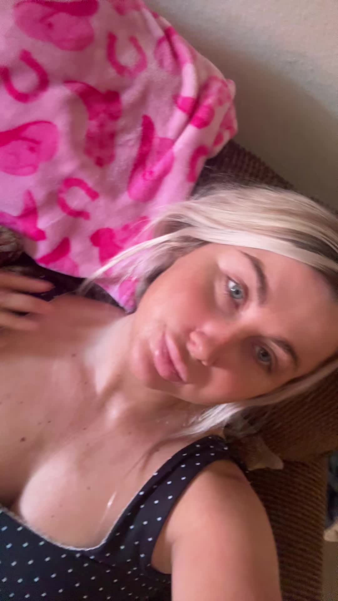 @Laceybarbieee