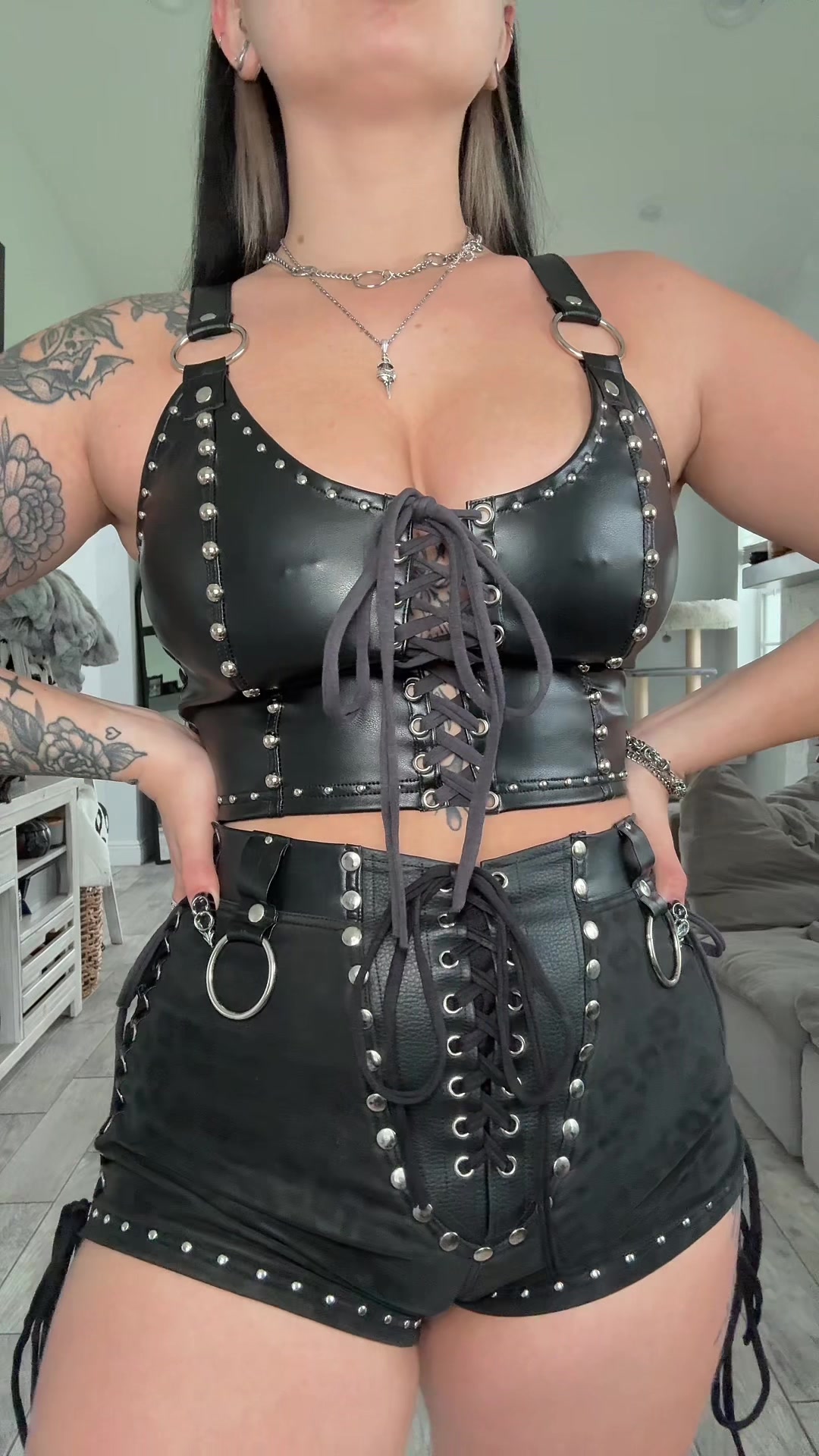 @Tara | Alt Fashion Inspo 🖤⛓️