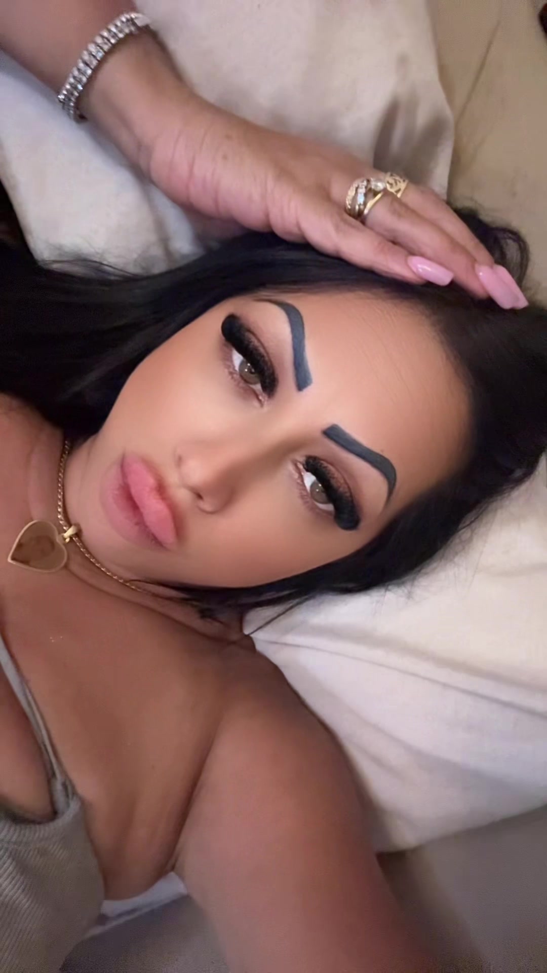 @𝓒𝓸𝓷𝓬𝔂 𝓜𝓲𝓬𝓱𝓲💘